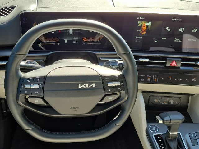Used 2026 Black Kia EX image 28