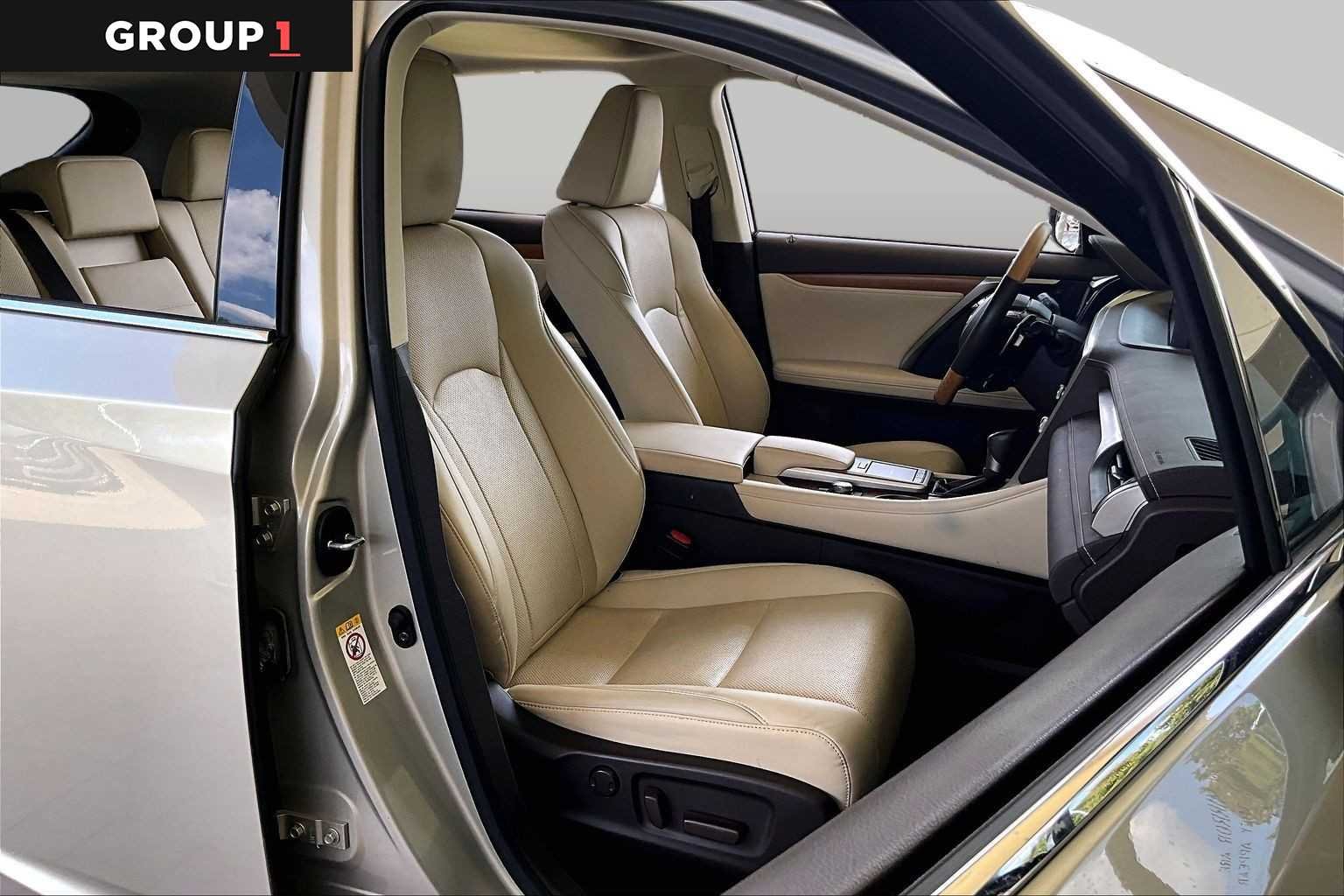 Certified Used 2020 Moonbeam Beige Metallic Lexus  image 8