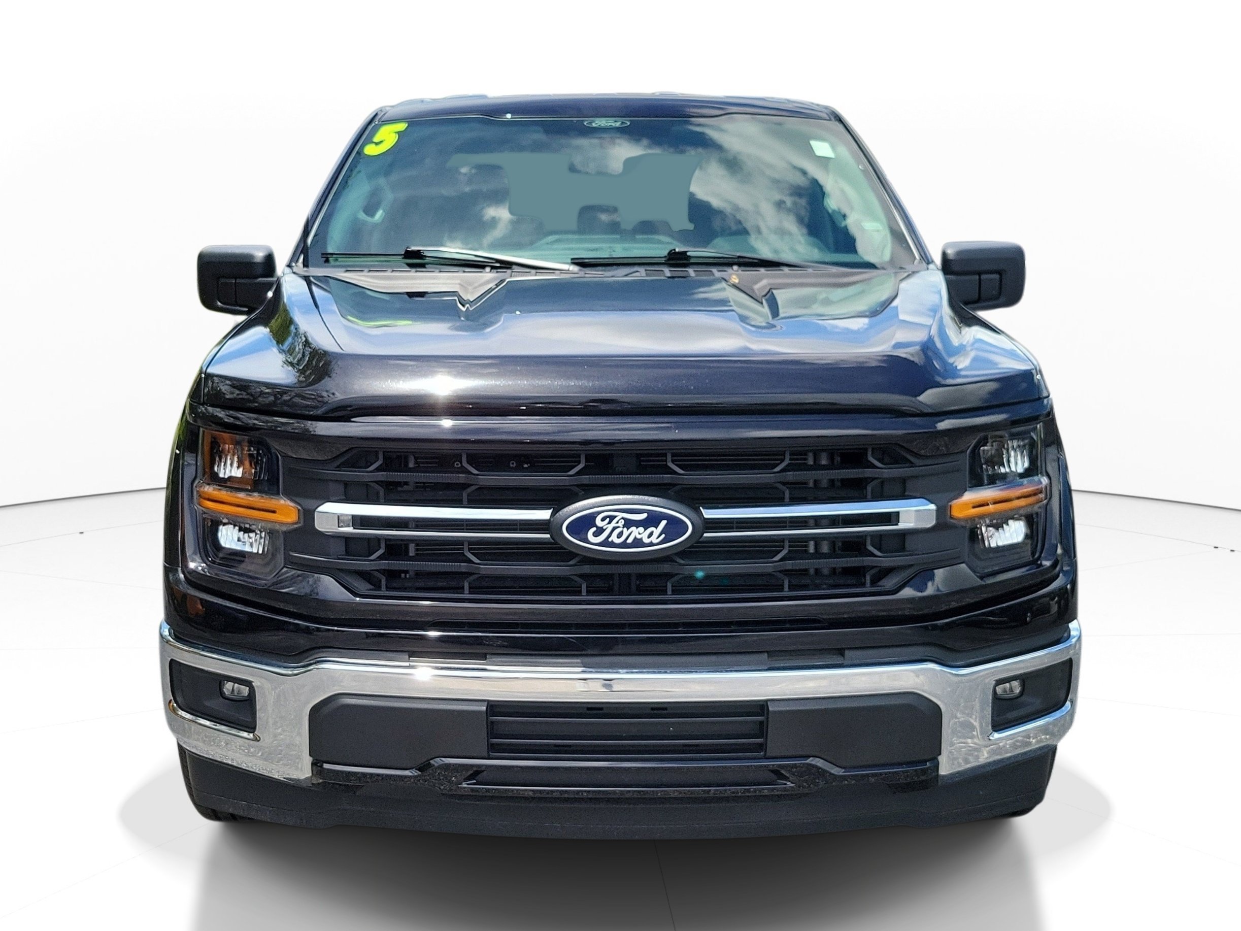 Used 2025 Black Metallic Ford XLT image 1