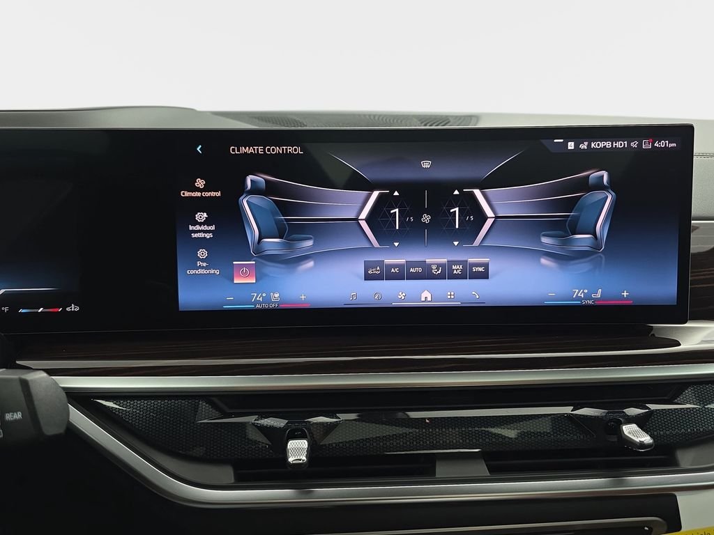 New 2026 Alpine White BMW xDrive40i image 24