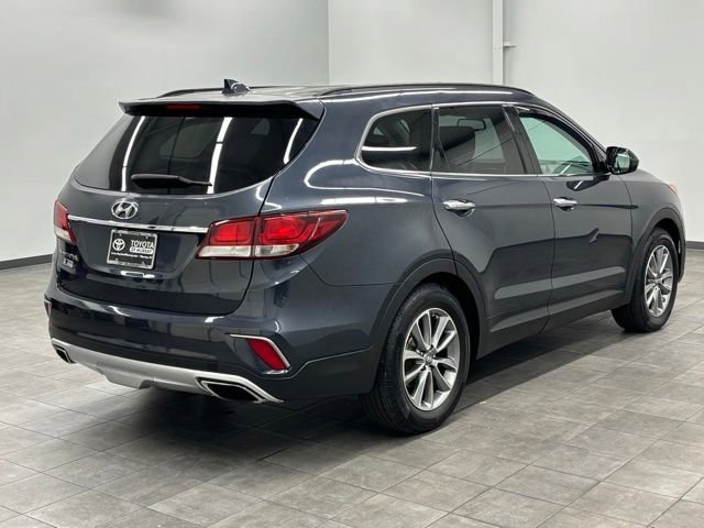 Used 2017 Night Sky Pearl Hyundai SE image 2