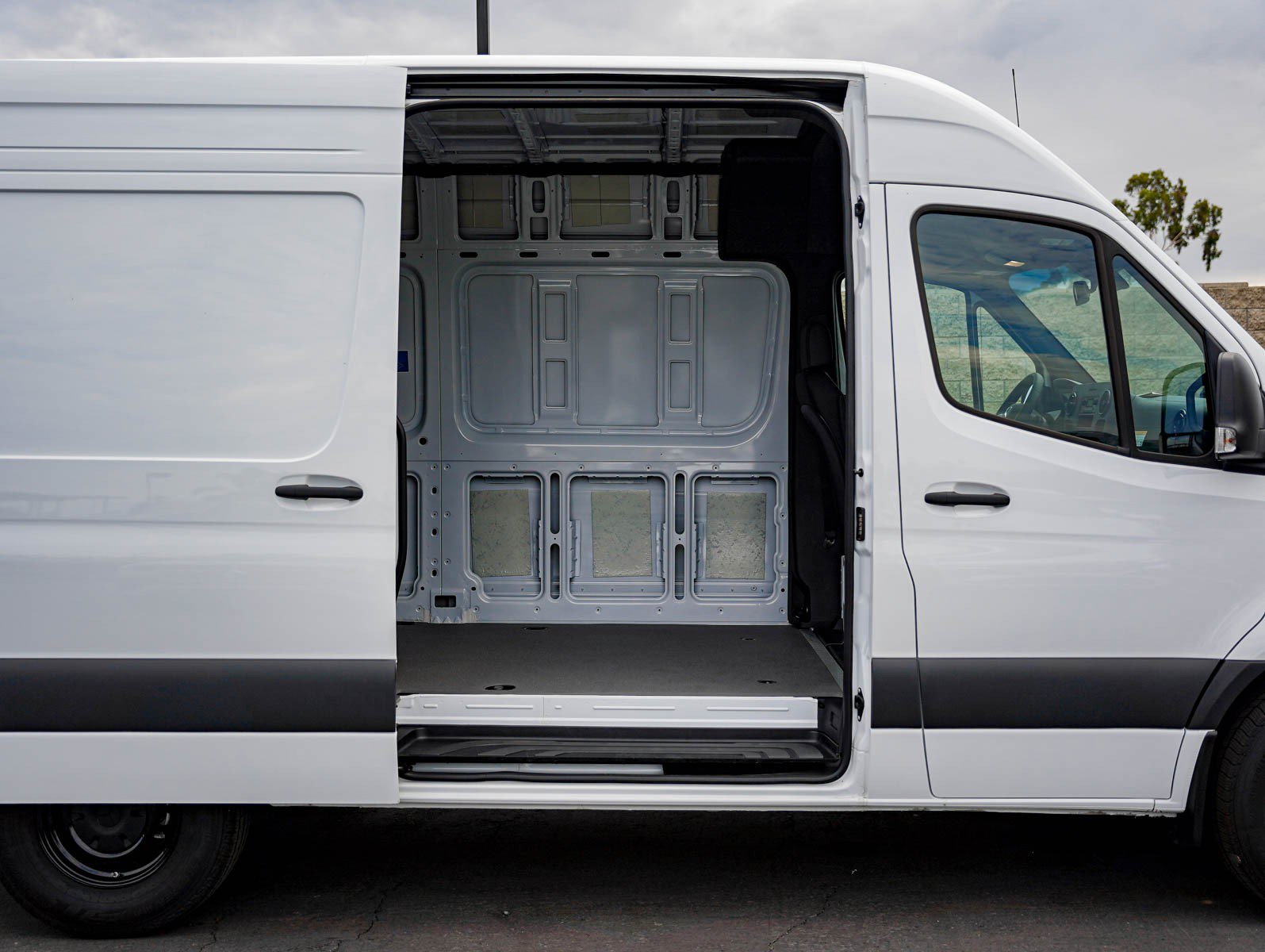 2025 Mercedes-Benz Sprinter Cargo Van Base - Photo 10