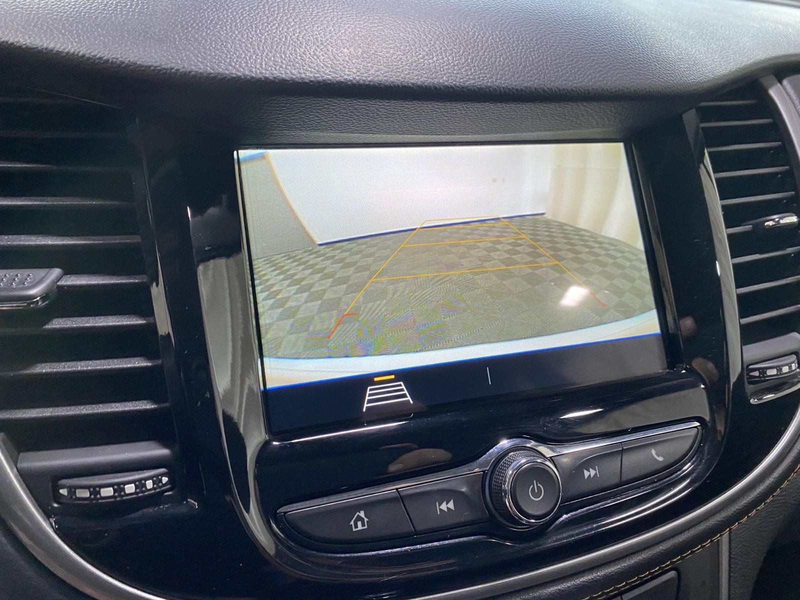 Used 2019 Summit White Chevrolet LT image 24
