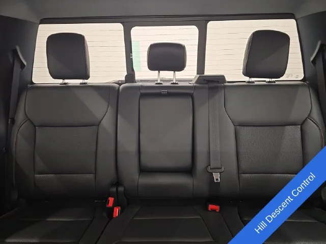 New 2027 Glacier Gray Metallic Tri-Coat Ford F-350® Lariat® image 30