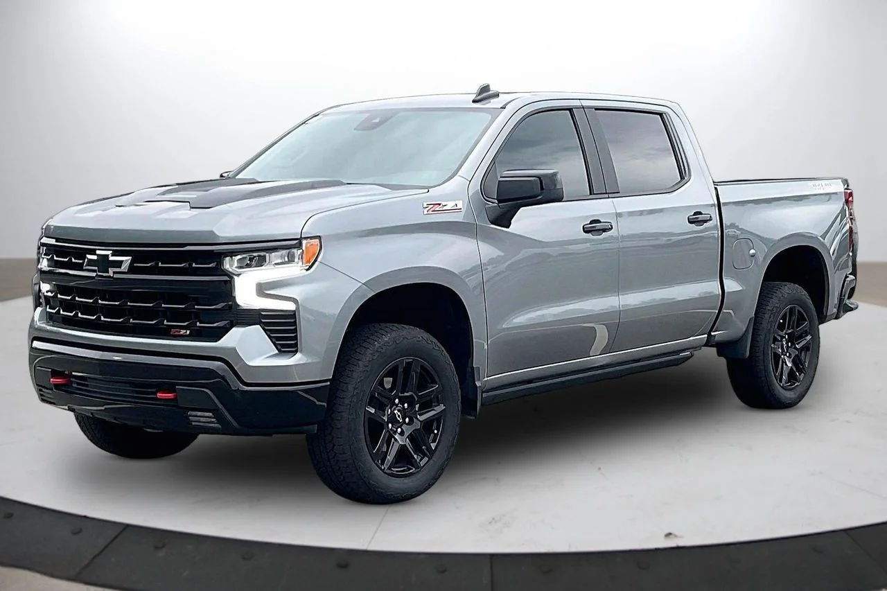 Certified Used 2025 Gray Chevrolet LT Trail Boss image 4