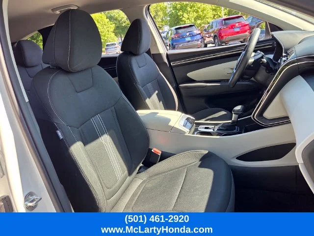Used 2024 White Hyundai SEL image 19