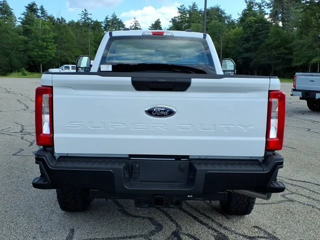New 2026 Oxford White Ford XL image 25