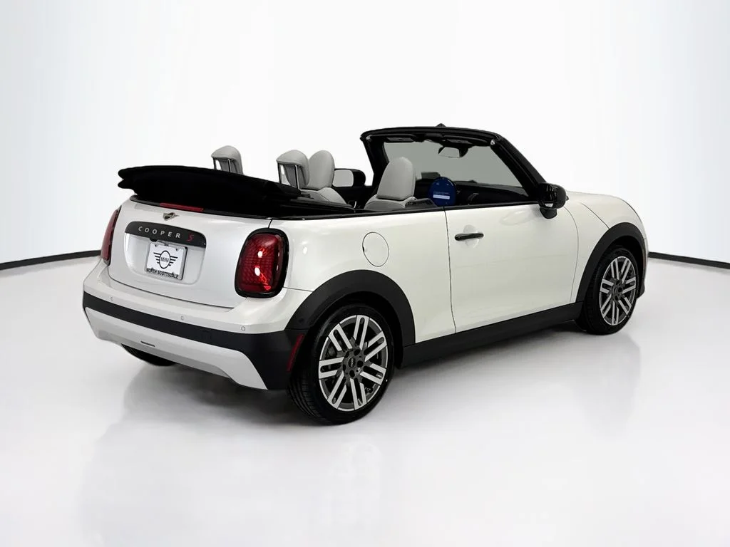 New 2026 Nanuq White Metallic MINI Signature Plus image 5