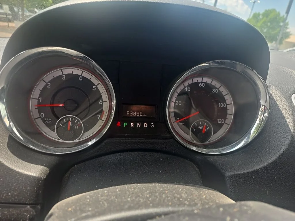 Used 2019 Silver Dodge SXT image 12