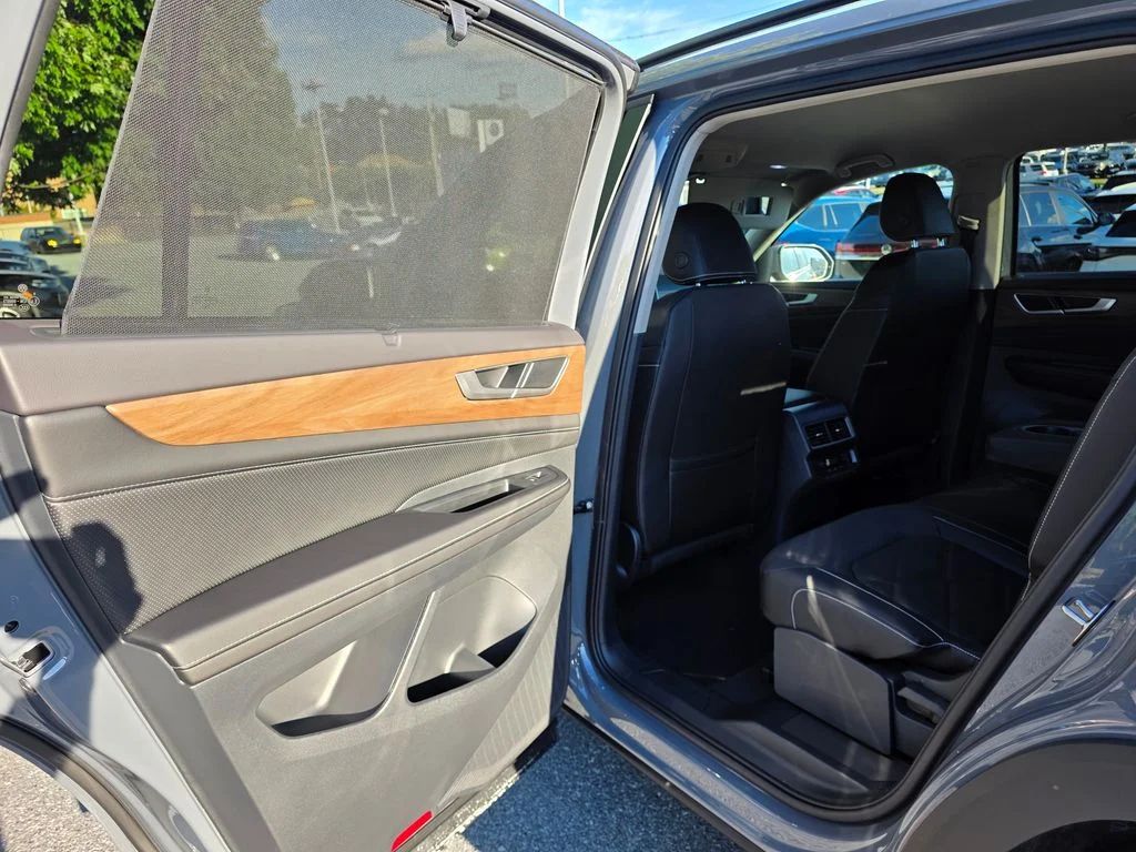 New 2026 Pure Gray Volkswagen 2.0T SE w/Technology image 32