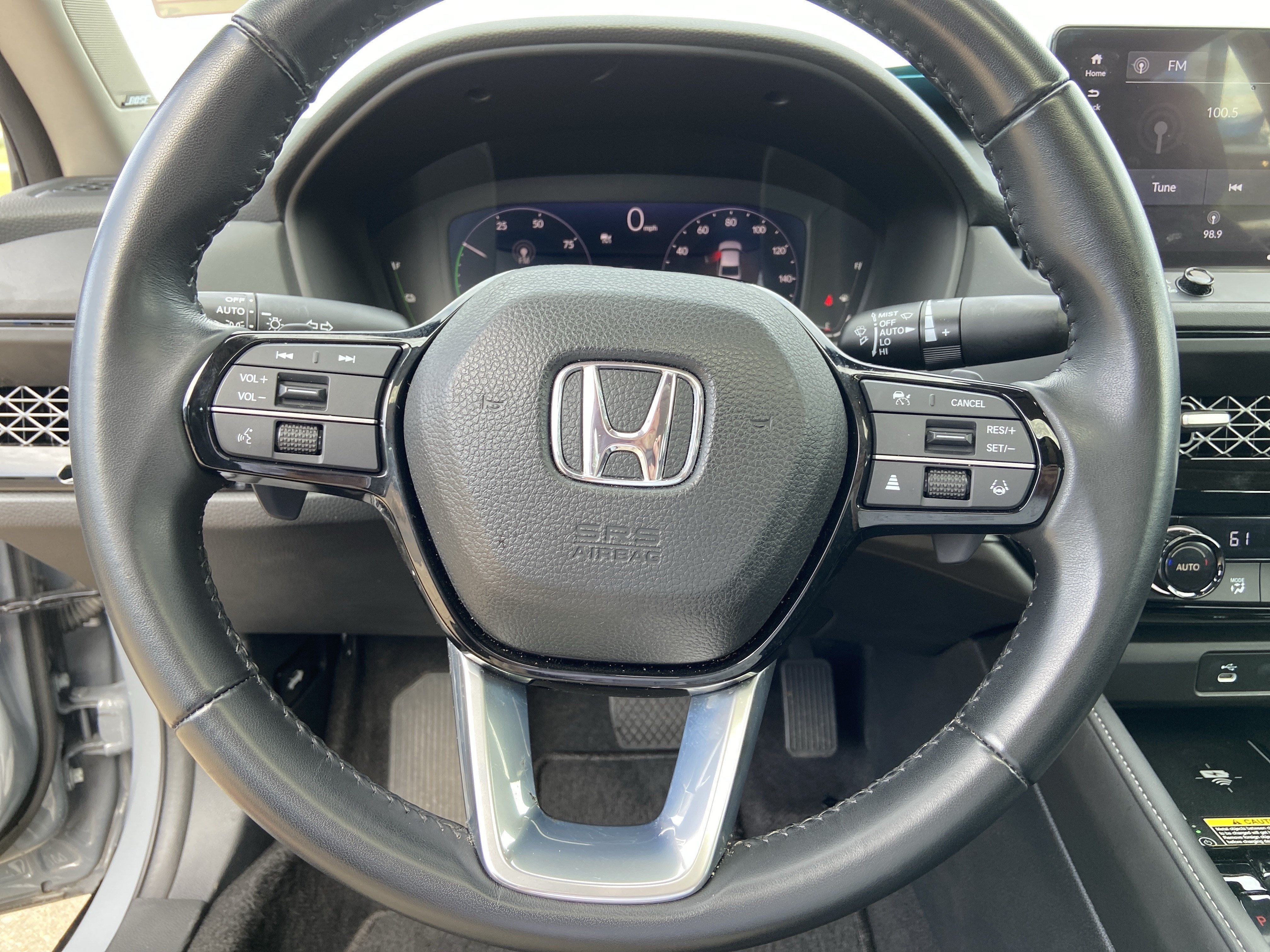 Used 2023 Urban Gray Pearl Honda Touring image 35