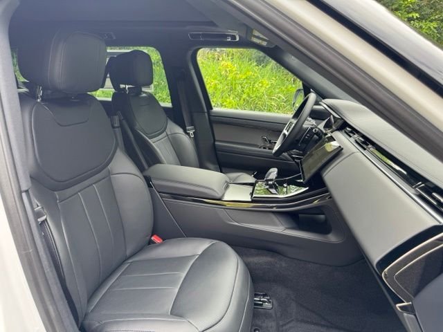 New 2026 Fuji White Land Rover SE image 20