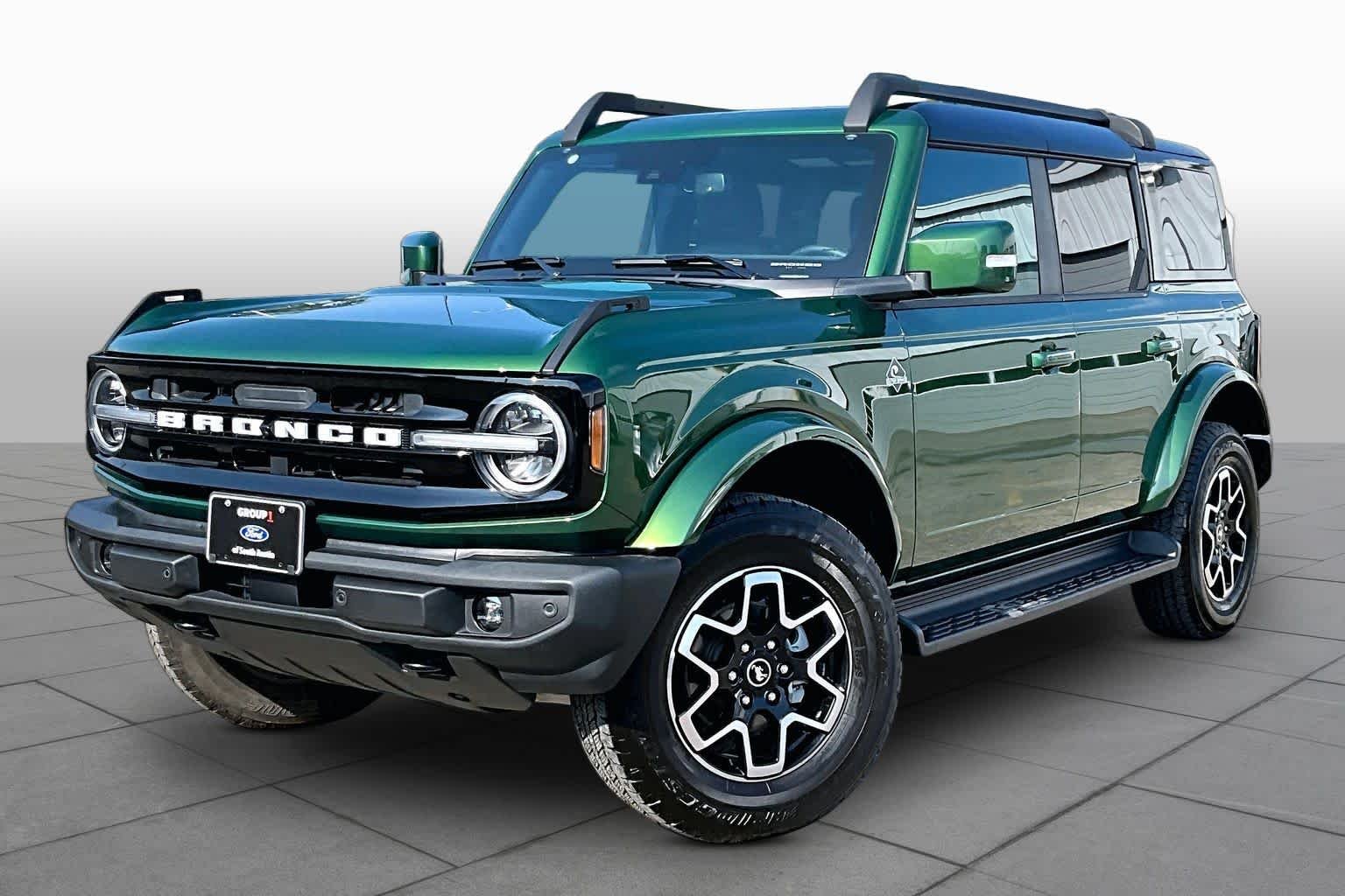 Used 2025 Eruption Green Metallic Ford Outer Banks image 35