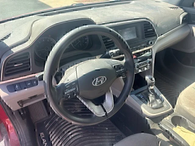 Used 2020 Red Hyundai SE image 14