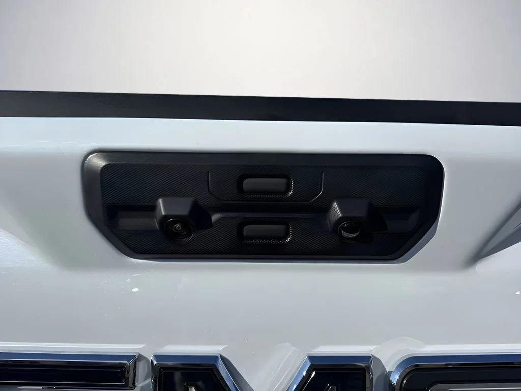 New 2026 Glacier White Tricoat GMC Denali Ultimate image 39