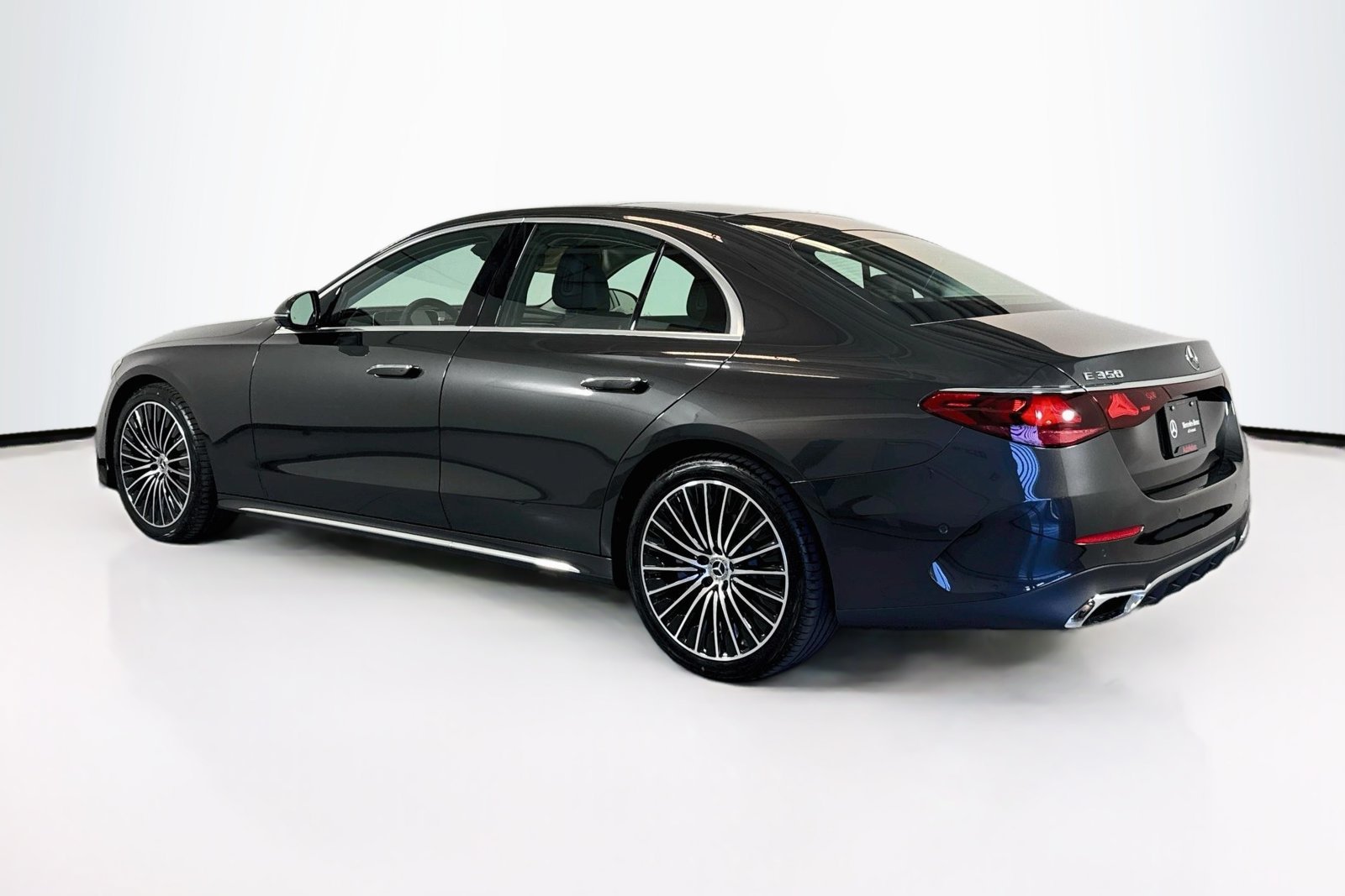 New 2026 Graphite Grey Metallic Mercedes-Benz E 350 image 7