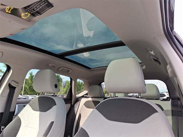 2025 Volkswagen Taos SE - Photo 10