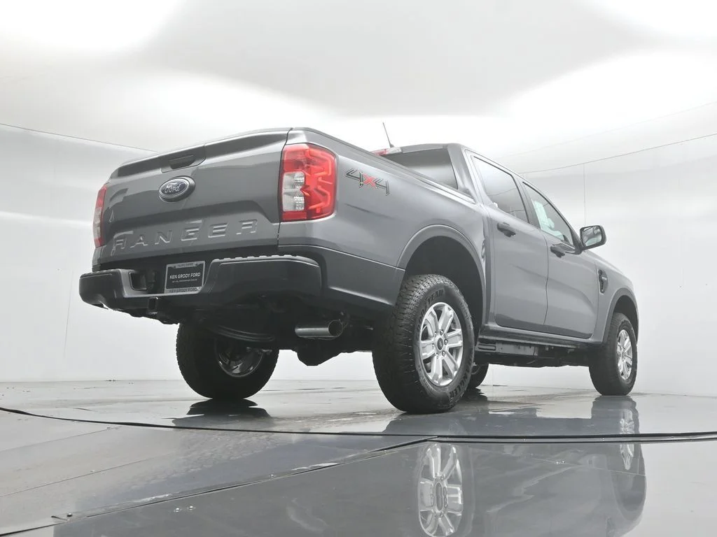 New 2025 Gray Ford XL image 47
