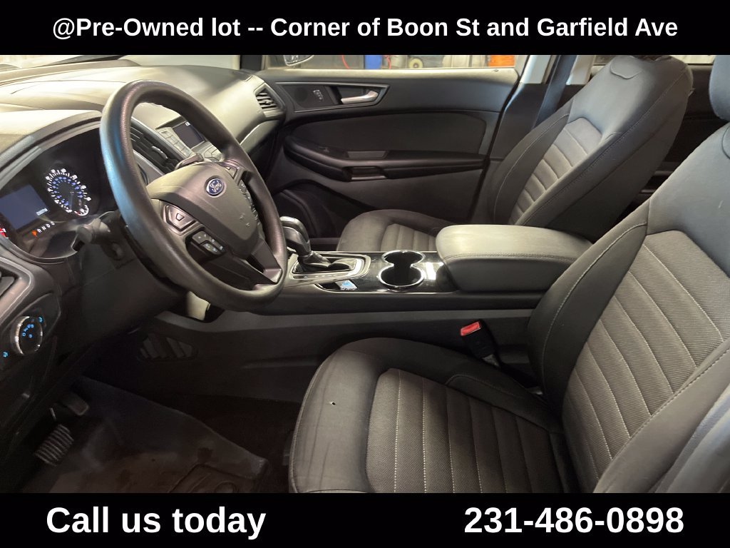 Used 2016 Gray Ford SE image 13