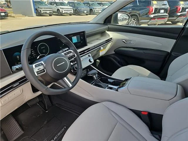 New 2025 Shimmering Silver Hyundai SEL Convenience image 10