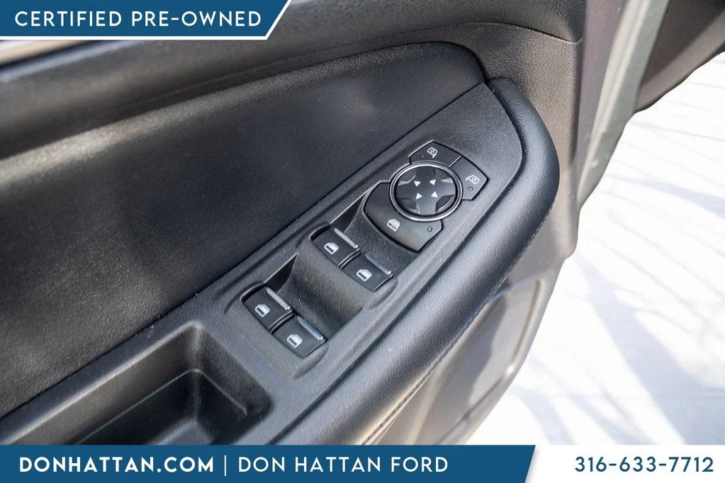 Certified Used 2022 Blue Ford SEL image 16
