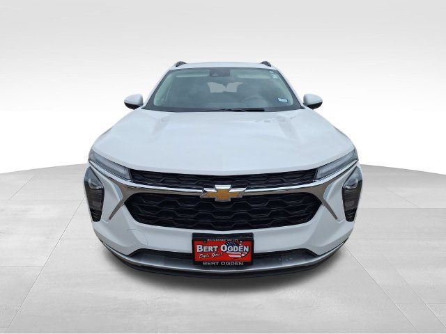 Used 2025 White Chevrolet LT image 2