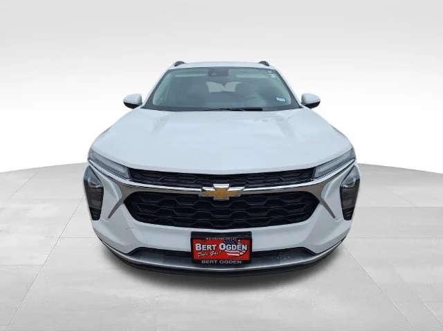 Used 2025 White Chevrolet LT image 2