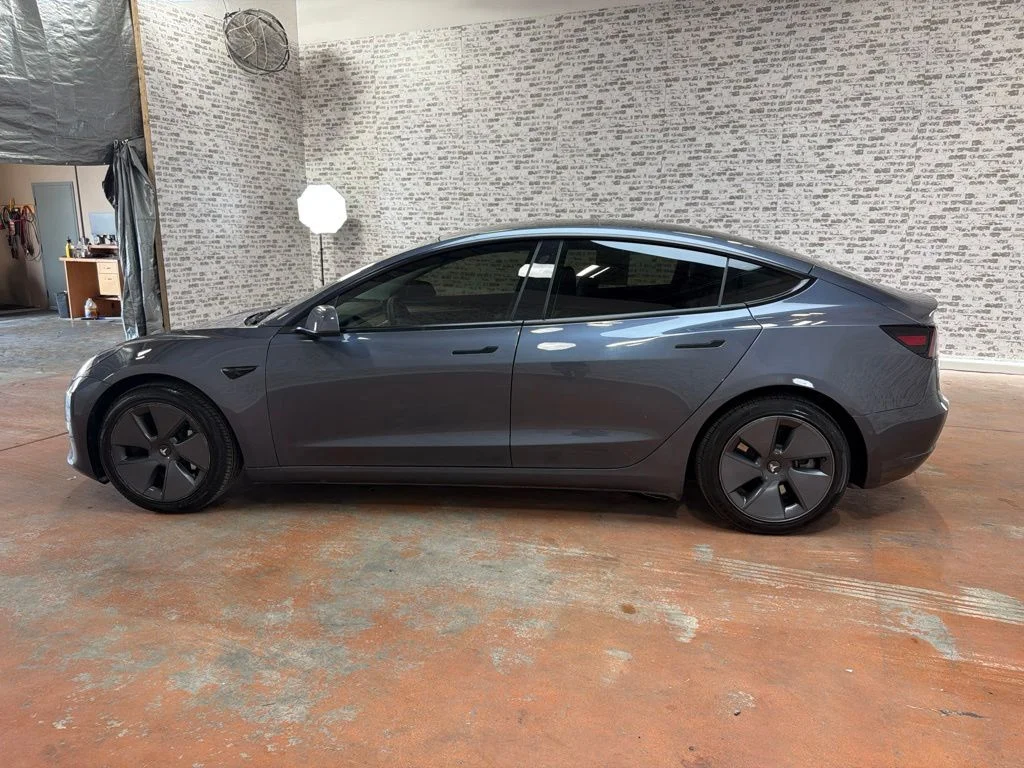 Used 2022 Midnight Silver Metallic Tesla Long Range image 4