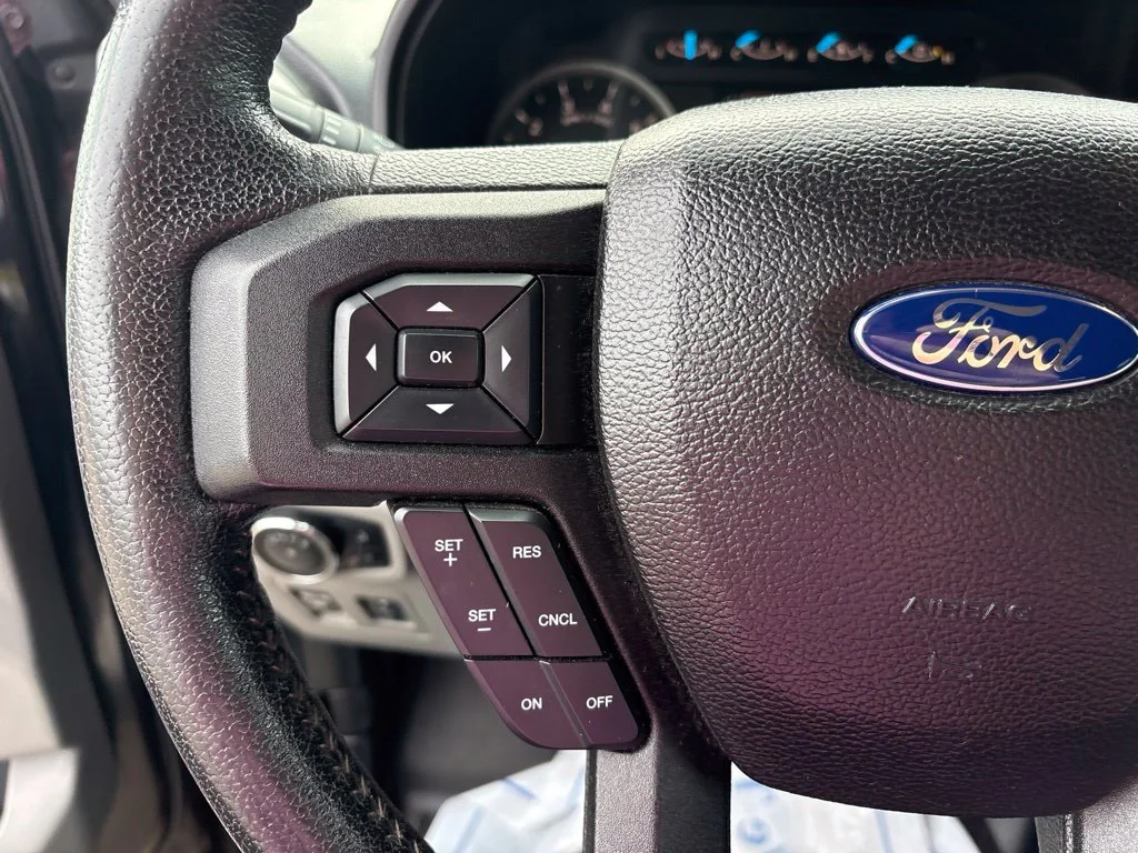 Used 2015 Tuxedo Black Metallic Ford XLT image 15