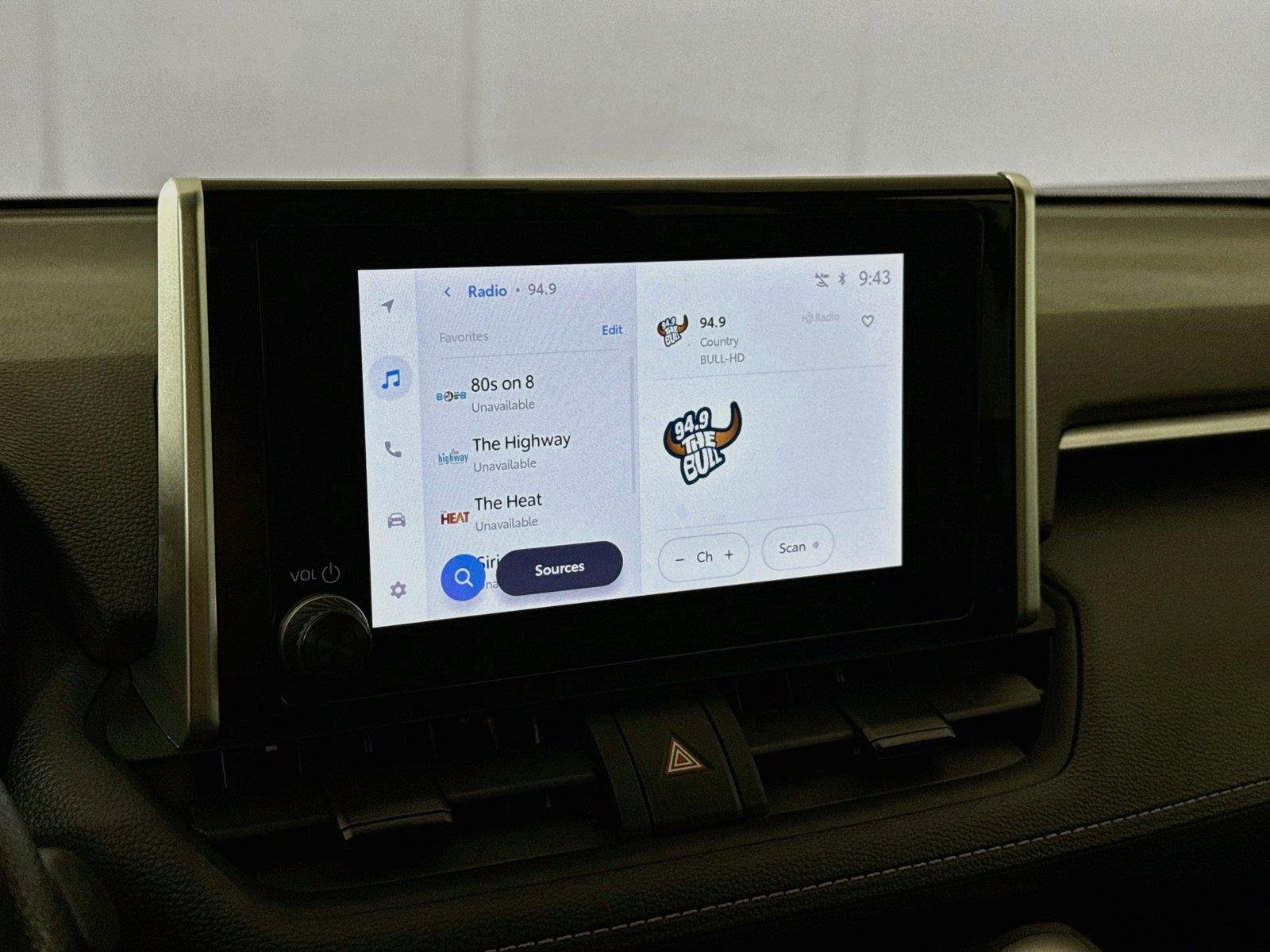 Used 2025 Ice Cap Toyota XLE image 22