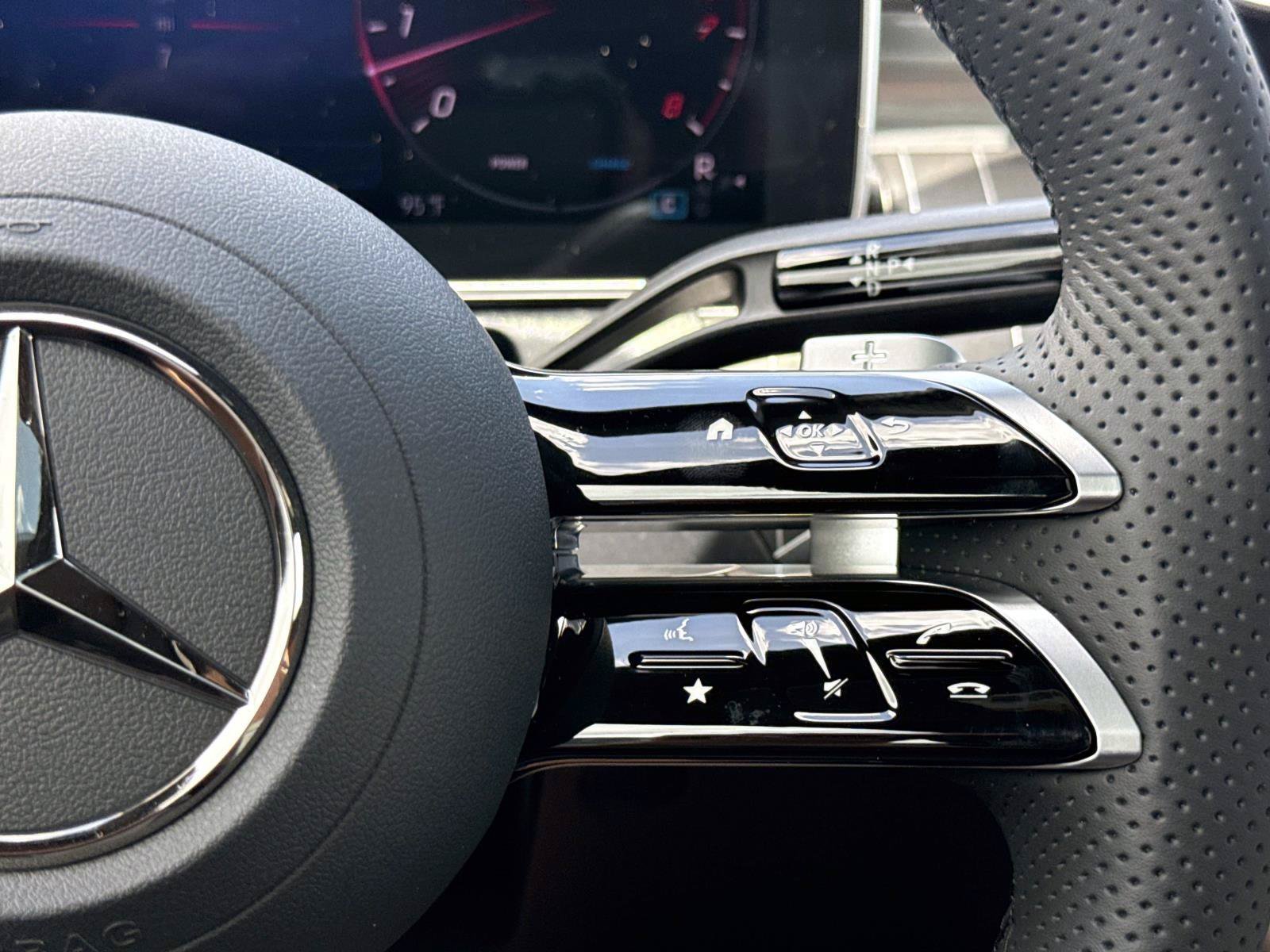 New 2026 Obsidian Black Metallic Mercedes-Benz 450 4MATIC® Coupe image 26