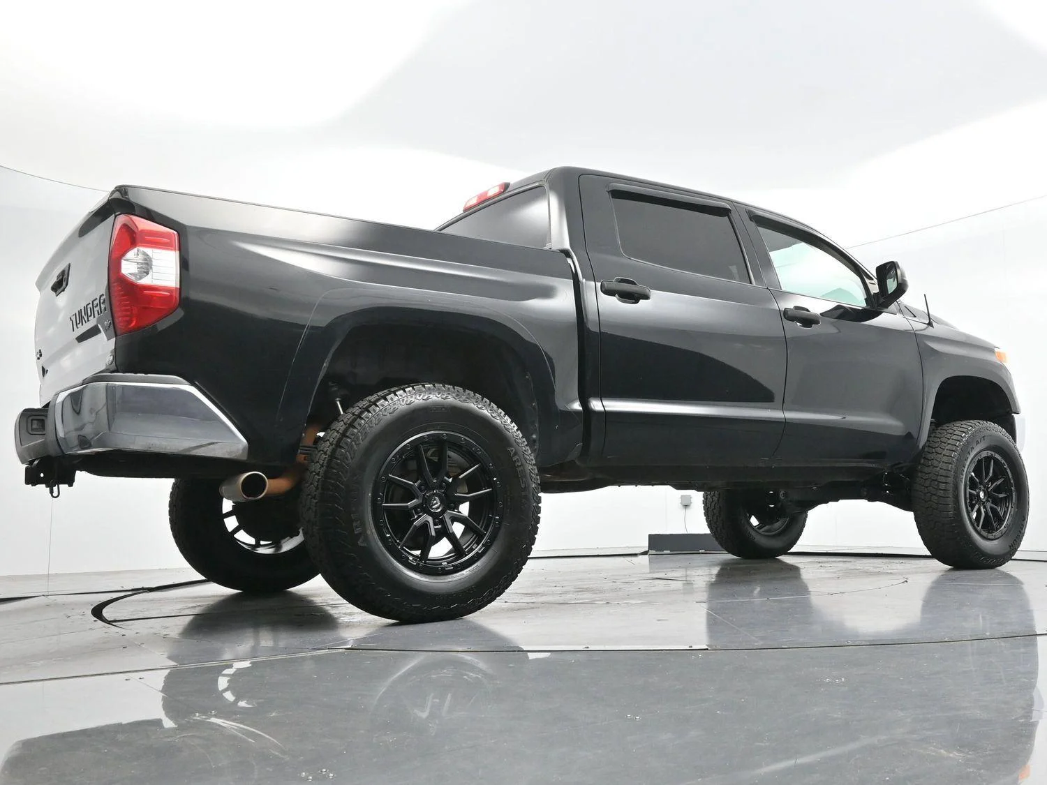 Used 2017 Black Toyota SR5 image 48