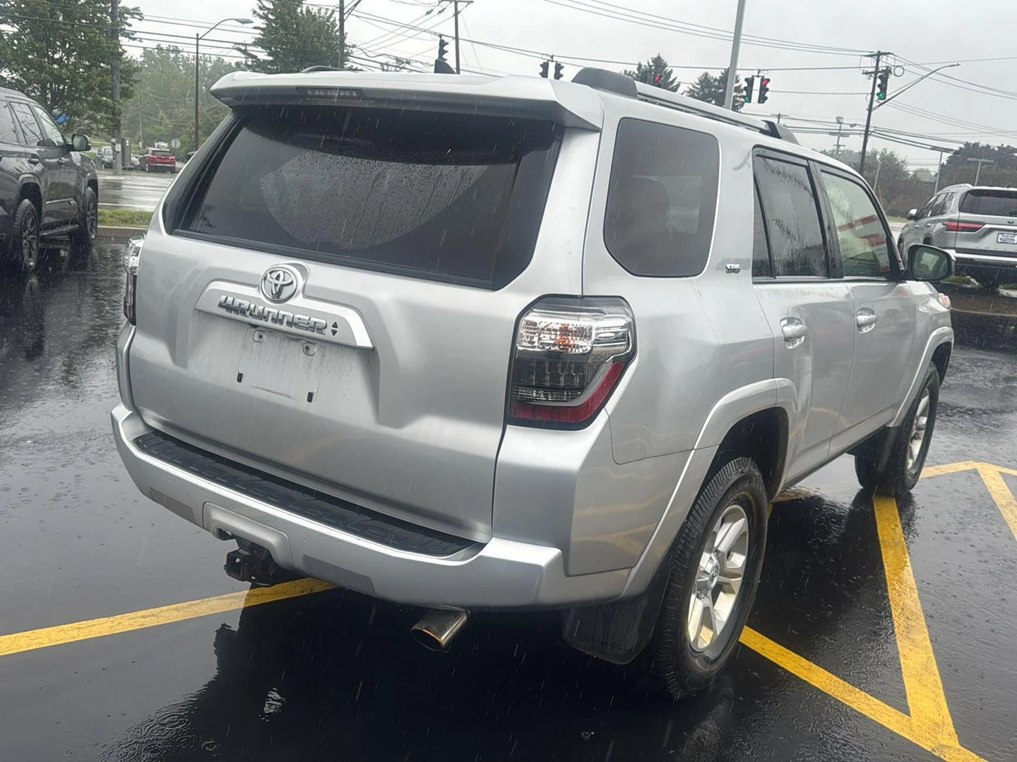 Used 2021 Classic Silver Metallic Toyota SR5 image 6