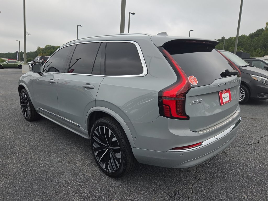 Used 2025  Volvo Plus image 6