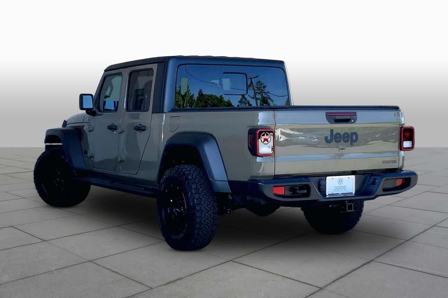 Used 2020 Gator Clearcoat Jeep Sport S image 12