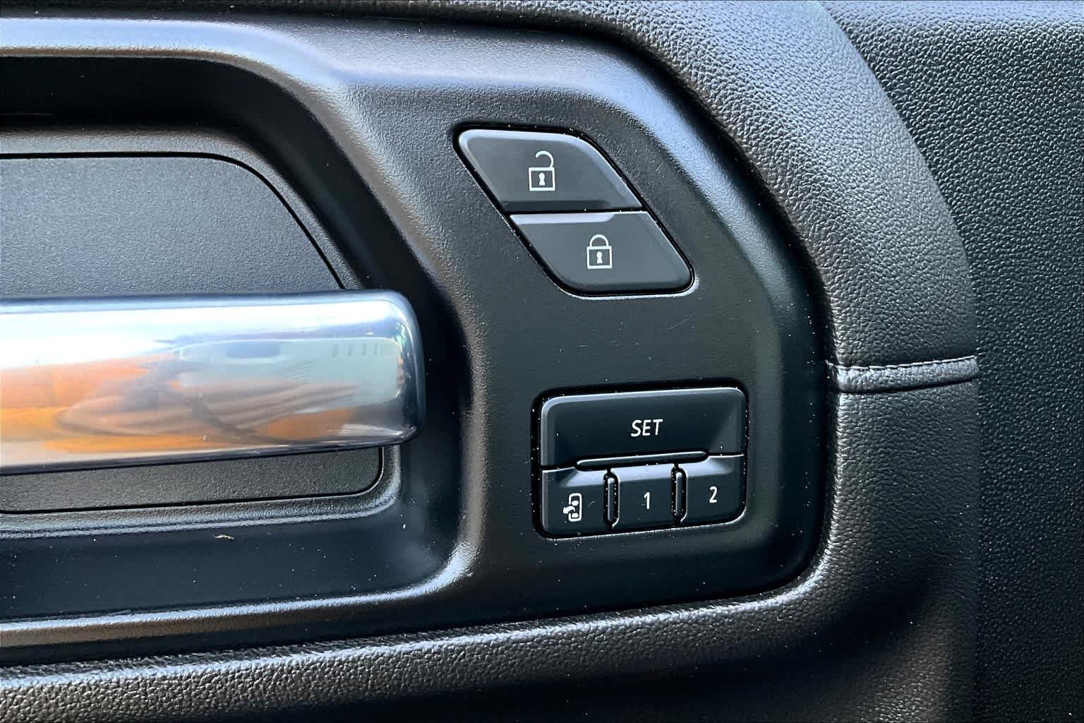 Used 2022 Quicksilver Metallic GMC Denali image 31