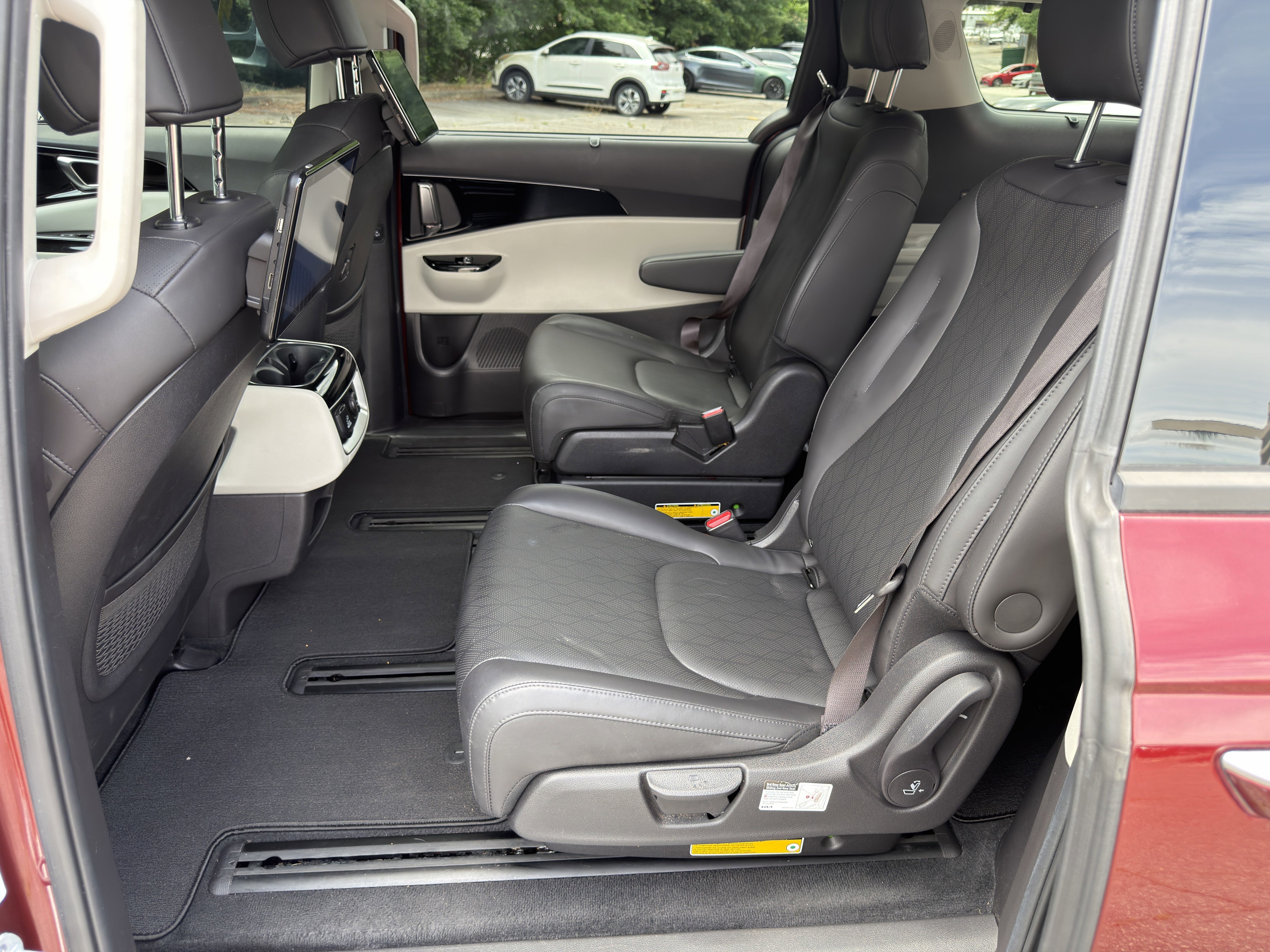 Used 2022 Flare Red Kia SX image 17