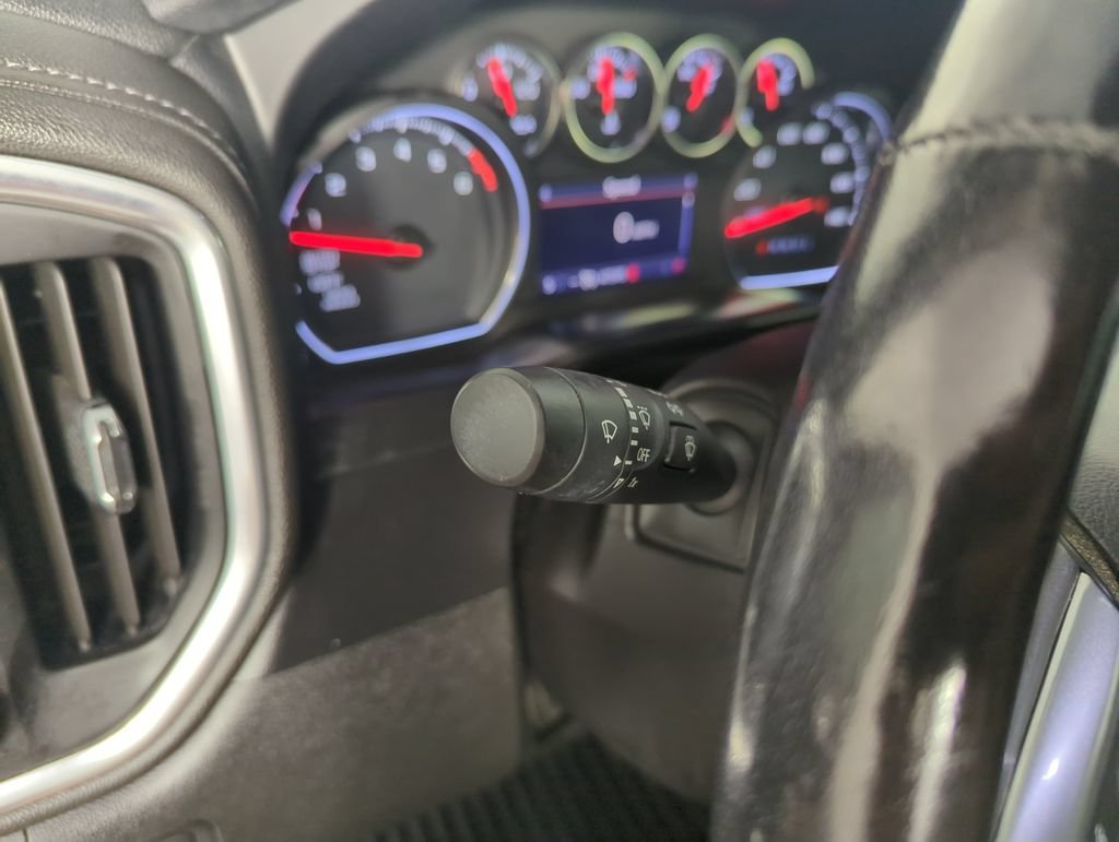 Used 2019 SILVER ICE METALLIC Chevrolet RST image 20
