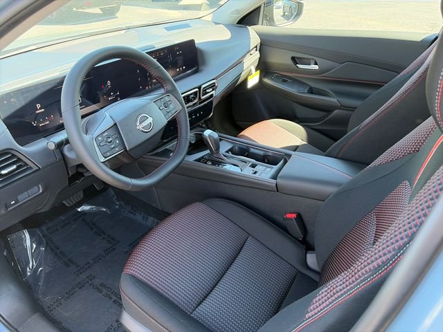 New 2026 Atlantic Gray Metallic / Super Black Two-tone Nissan SR image 28