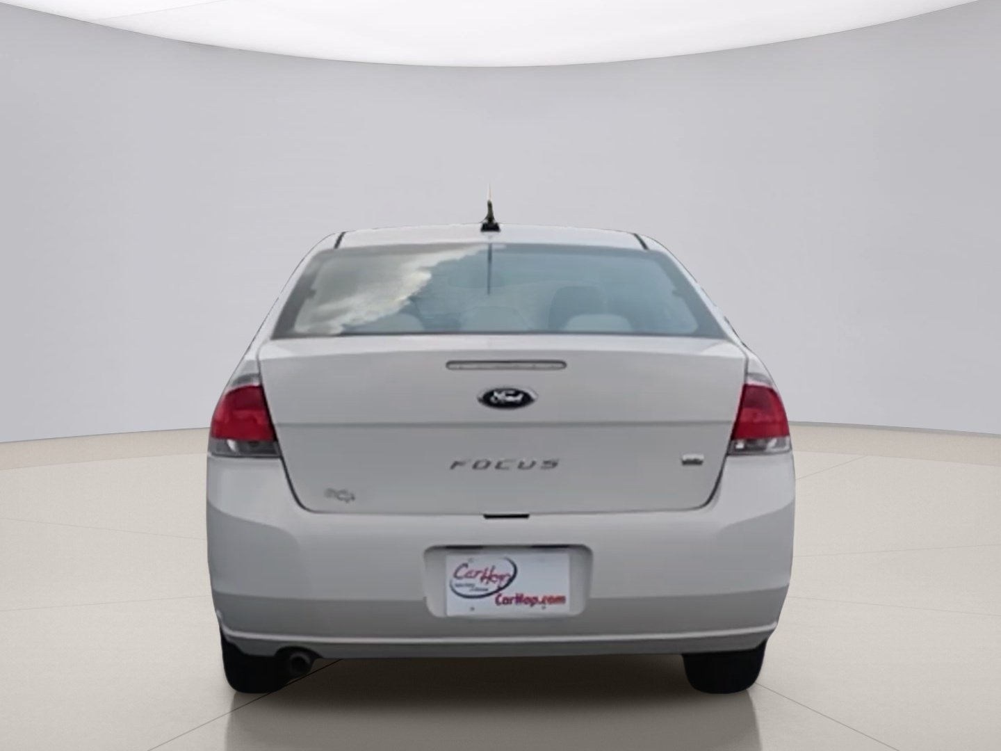 Used 2011 White Ford SE image 4