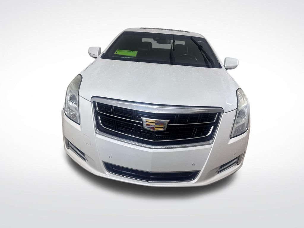 Used 2016 White Cadillac Luxury image 11