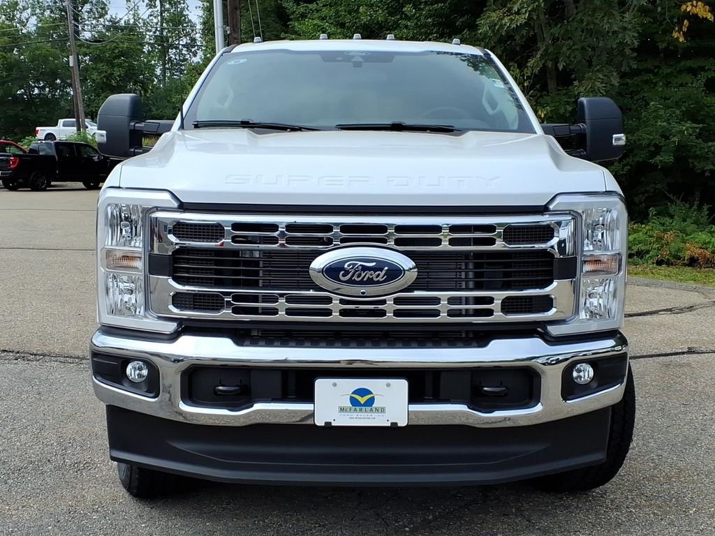 New 2026 Oxford White Ford F-350® XLT image 3