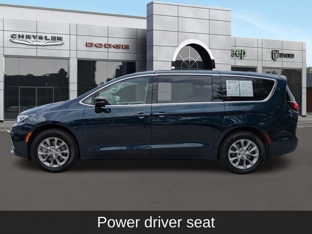 2024 Chrysler Pacifica Touring L - Photo 7