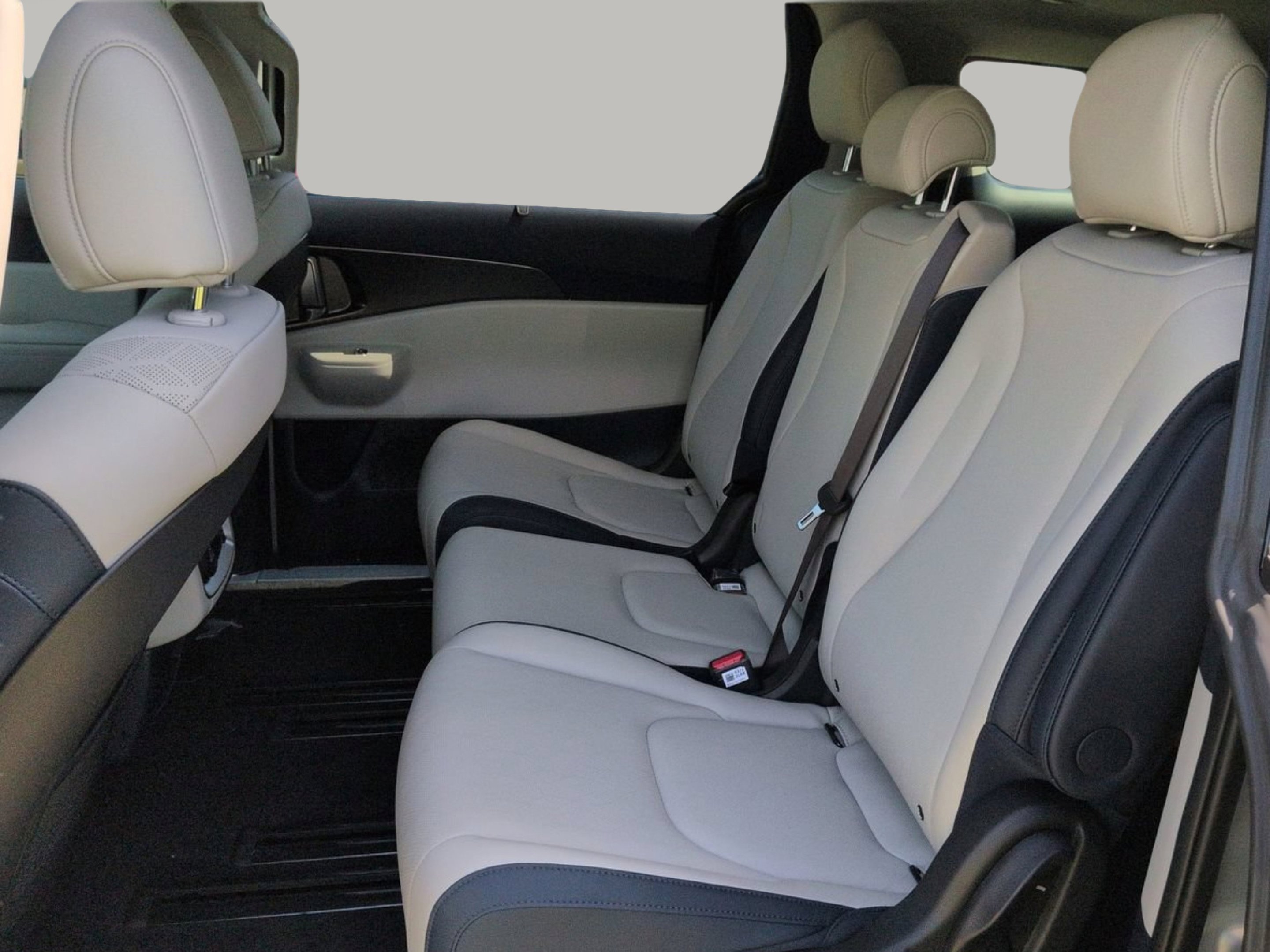 New 2026 Ivory Silver Kia SX image 32