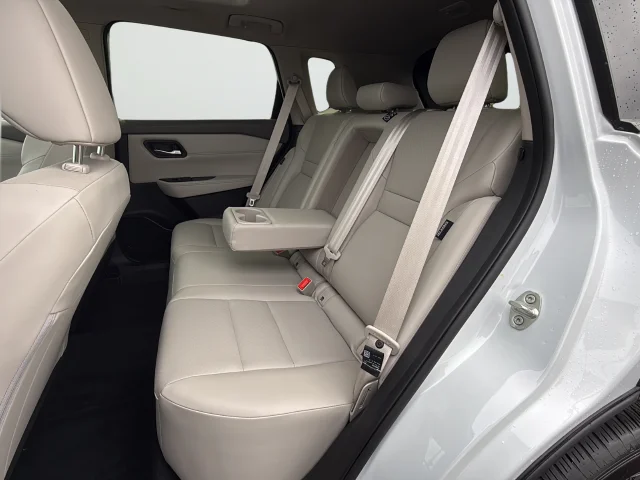 Used 2025 White Nissan SV image 40