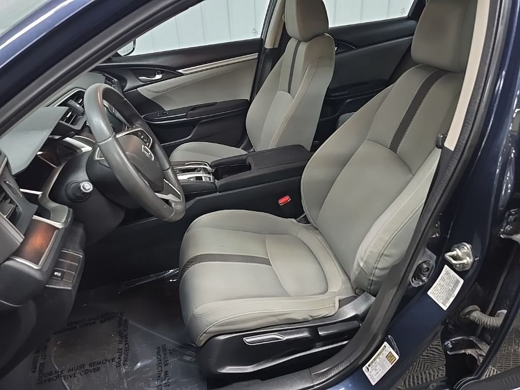 Used 2016  Honda EX-T image 30