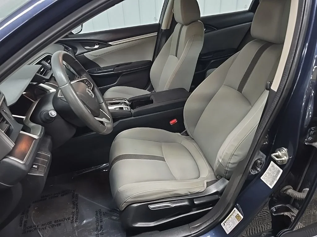 Used 2016  Honda EX-T image 30