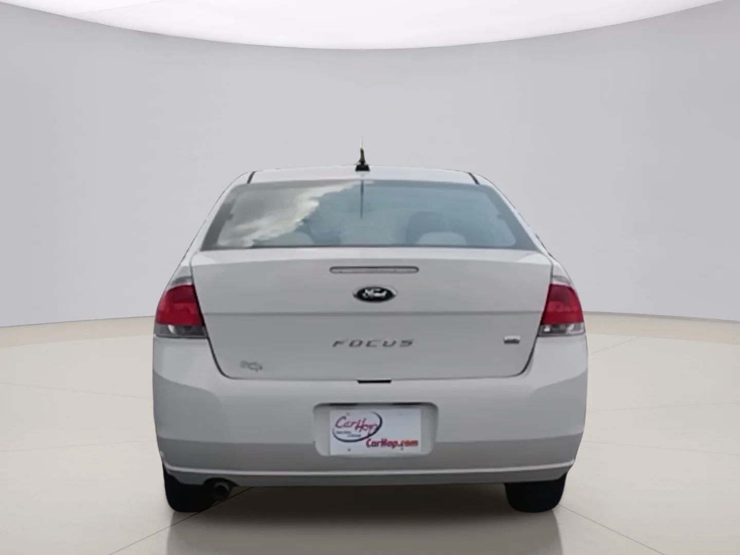 Used 2011 White Ford SE image 4
