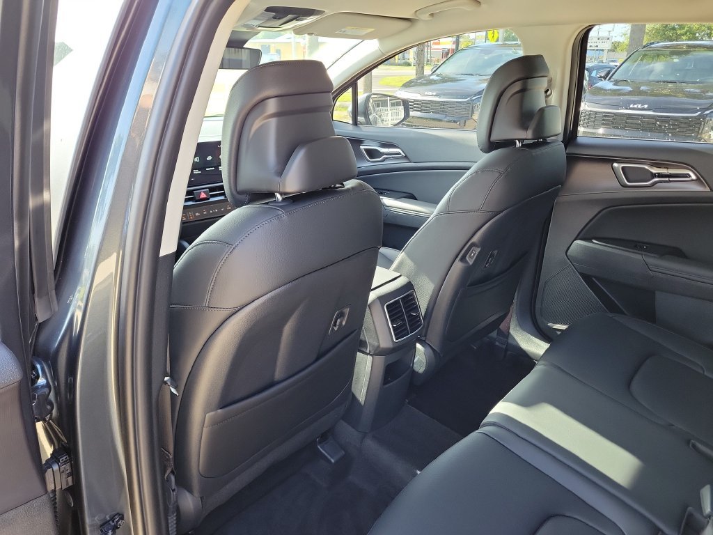 New 2026 Gravity Gray Kia EX image 17
