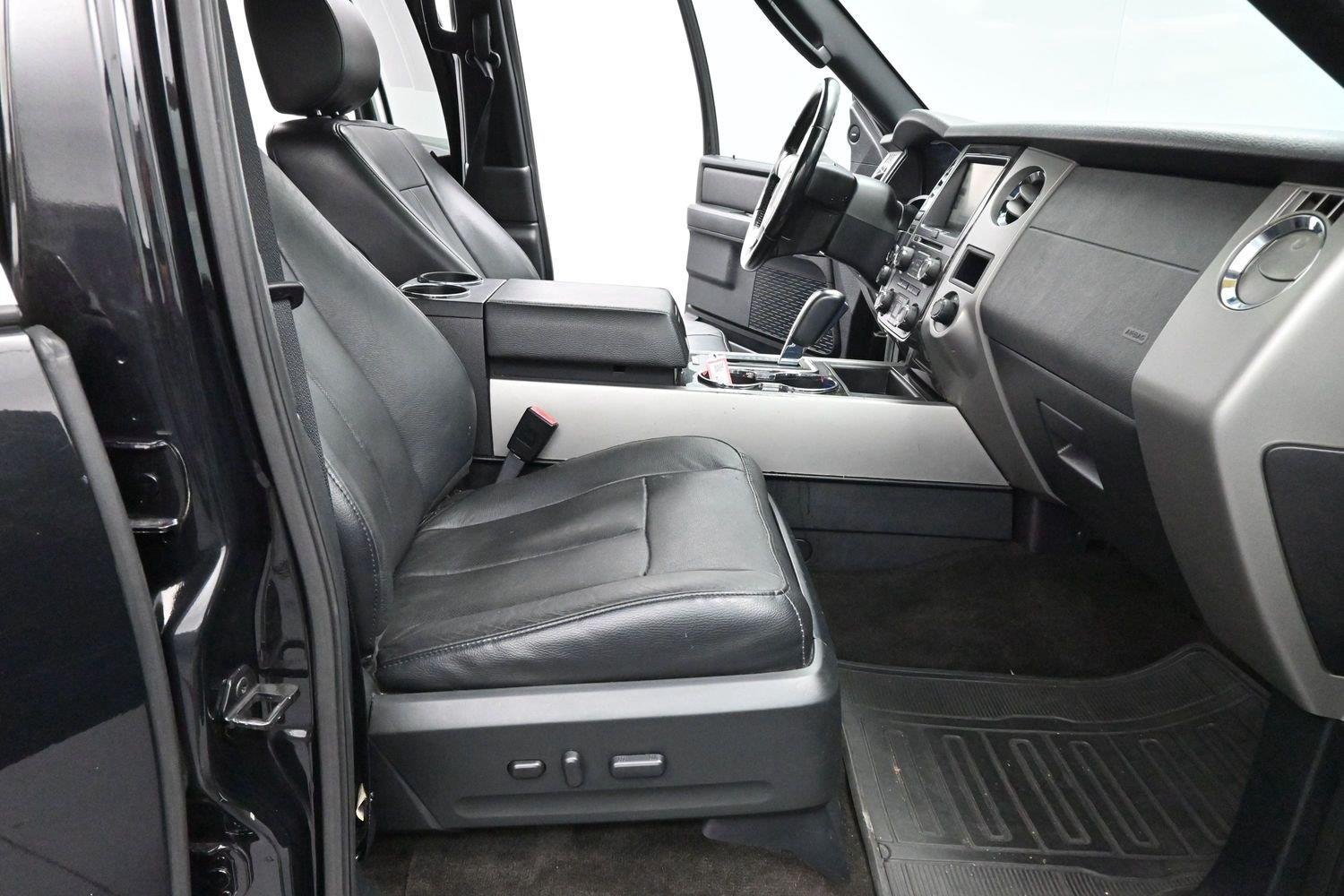Used 2015 Tuxedo Black Metallic Ford Limited image 36